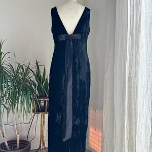 Bill Levkoff Women’s L Dress Black Velvet Gown Sleeveless Deep V Back Satin Bow